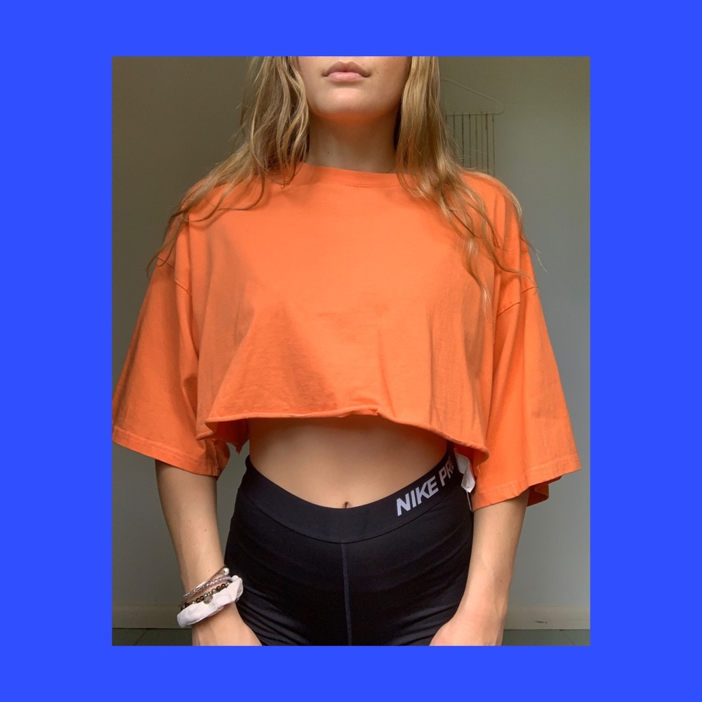 🍒 oversized crop top 🍒